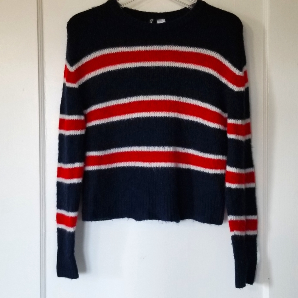 XS H&M Divided Sweater EUC